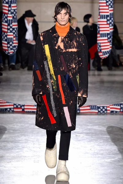 Look 24